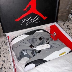 Jordan Men's Gray and White Sneakers